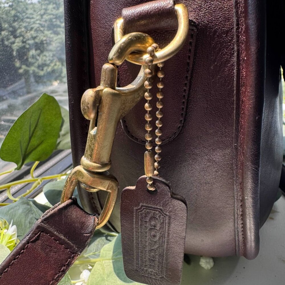 Vintage COACH Small Plaza Bag 9860 Mahogany Leather - Picture 4 of 12